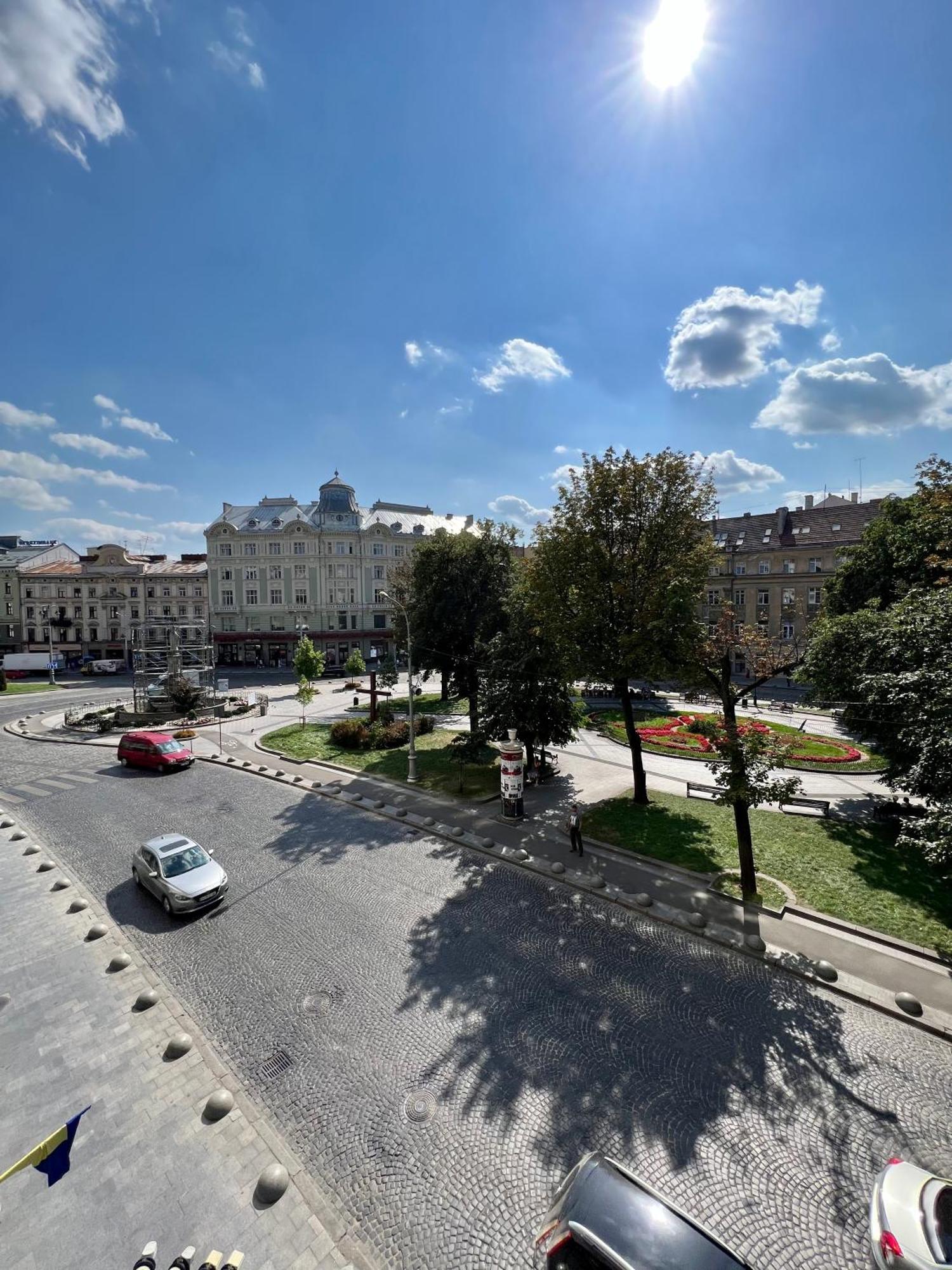 Avenue Apart Lviv Exterior photo
